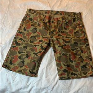 Levi’s 504 shorts size 36 camo